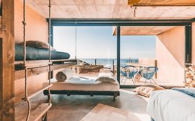 Noah Surf House Portugal
